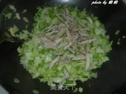 Make Fried rice with beans and cabbage and shredded pork step 7