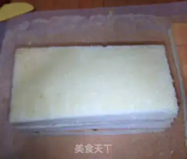 Make Coconut and Jam Qifeng Cake step 12