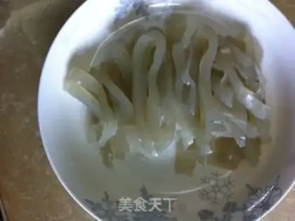 Make stir-fried pickles with vermicelli skin step 0