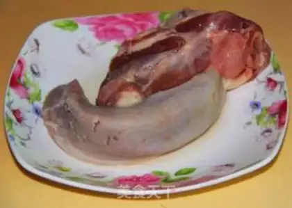 Make red oil pig tongue step 0