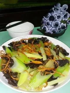 Make stir-fried celery and fungus with Cordyceps flowers step 8