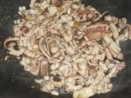 Make stir-fried squid with colorful peppers step 5