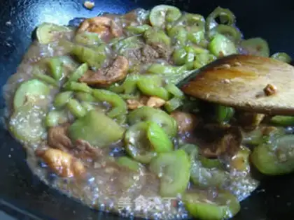 Make Stewed gluten with loofah step 5