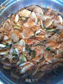 Make stir-fried pickled radish with bacon step 4