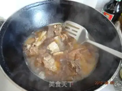 Make Stewed potatoes with ribs and kidney beans step 3