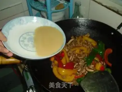 Make stir-fried squid with colorful peppers step 9