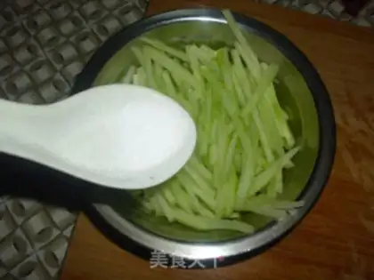 Make stir-fried melon skin step 2