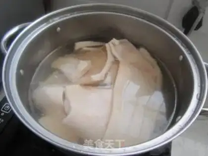 Make Pork skin with pepper step 0