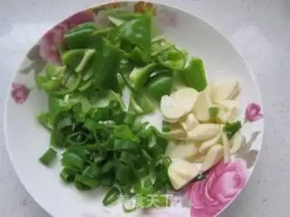 Make Pork skin with pepper step 4