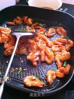 Make Pan-fried prawns step 1