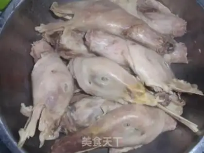 Make Grilled spicy duck head step 0