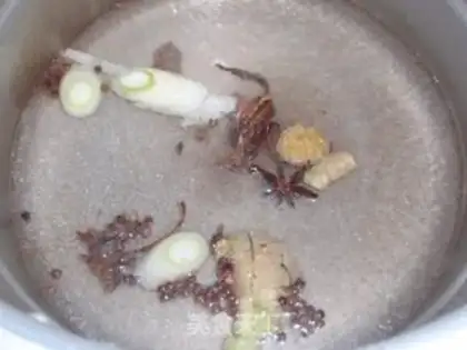 Make Grilled spicy duck head step 1