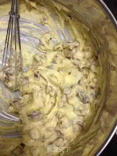 Make Crispy red date ball step 6