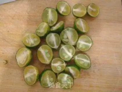 Make Homemade green orange tea step 1