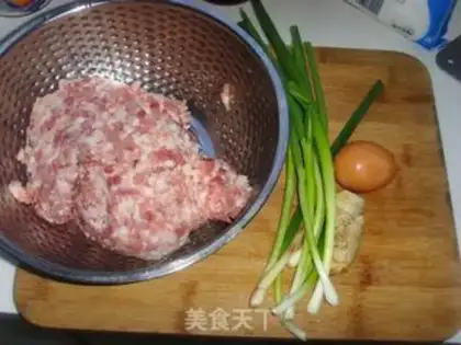 Make Steamed buns with pure meat filling step 0