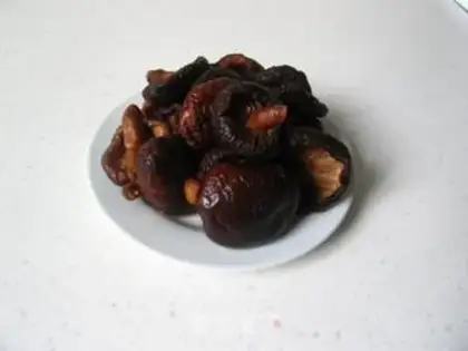 Make Mushrooms, Cordyceps sinensis and chicken soup step 4