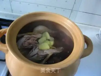 Make Mushrooms, Cordyceps sinensis and chicken soup step 8