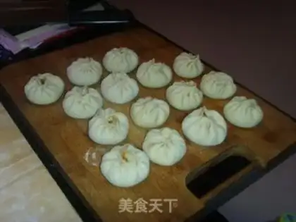 Make Steamed buns with pure meat filling step 9