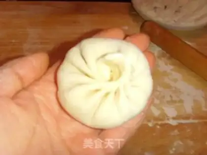 Make Steamed buns with pure meat filling step 10