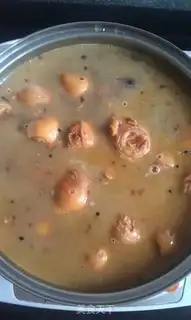 Make Home-made stewed chicken head step 3