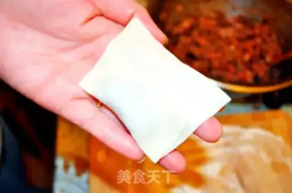 Make Shrimp and three delicacies wonton step 4