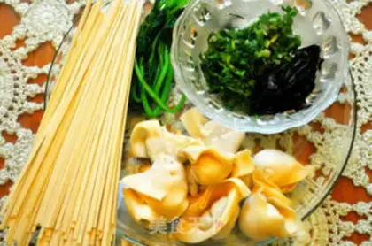 Make Shrimp and three delicacies wonton step 9