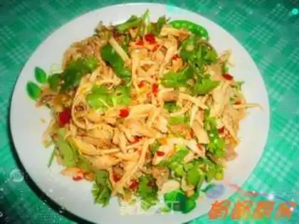 Make Spicy hand-shredded chicken step 6
