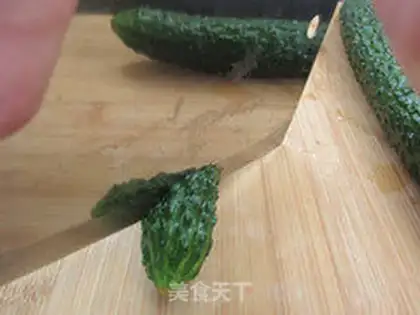Make Chinese cucumber salad step 1