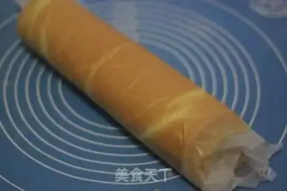Make Honey Red Bean Qi Feng Cake Roll step 13