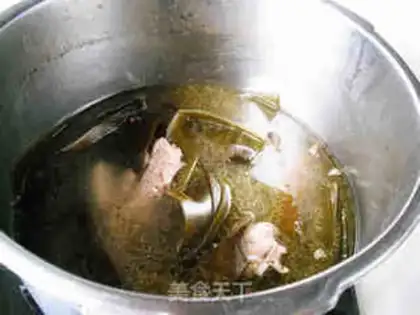 Make Kelp pork ribs soup step 5