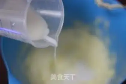 Make Honey Red Bean Qi Feng Cake Roll step 16