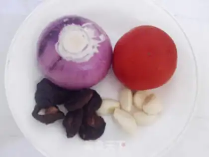 Make Stewed beef with onions step 1