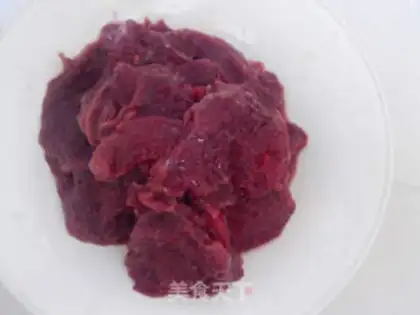 Make Stewed beef with onions step 2