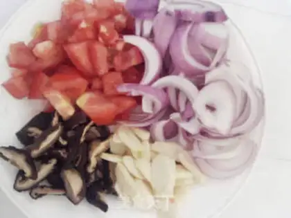 Make Stewed beef with onions step 4
