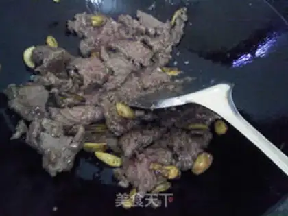 Make Stewed beef with onions step 6