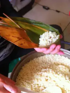 Make Egg yolk fresh meat rice dumplings step 7