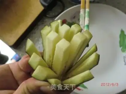 Make Chrysanthemum eggplant step 0