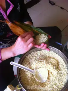 Make Egg yolk fresh meat rice dumplings step 8
