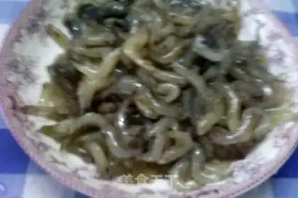 Make stir-fried river shrimp with edame step 0