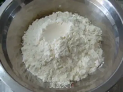 Make egg yolk cake step 4