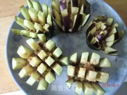 Make Chrysanthemum eggplant step 2