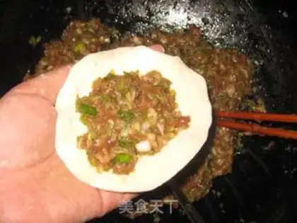 Make Steamed buns with pork and green onions step 7