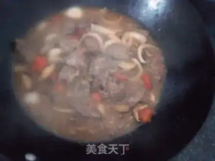 Make Stewed beef with onions step 10