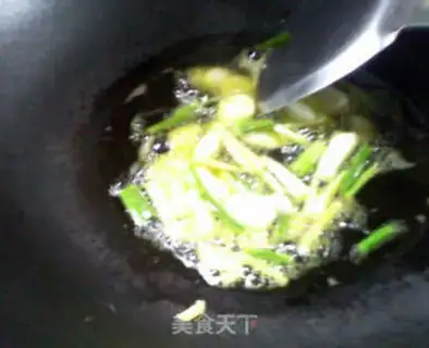 Make stir-fried river shrimp with edame step 4