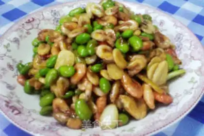 Make stir-fried river shrimp with edame step 8