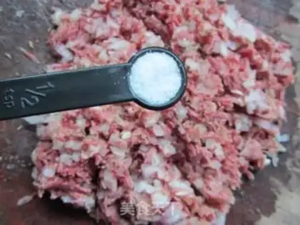 Make Soba noodles and onion beef dumplings step 5