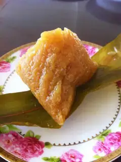 Make Egg yolk fresh meat rice dumplings step 19
