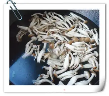 Make Braised quail eggs with crab mushrooms step 2