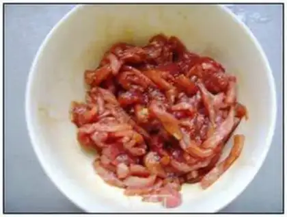 Make Fried pancakes with shredded pork step 3