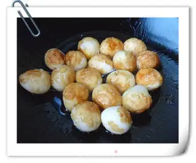 Make Braised quail eggs with crab mushrooms step 4